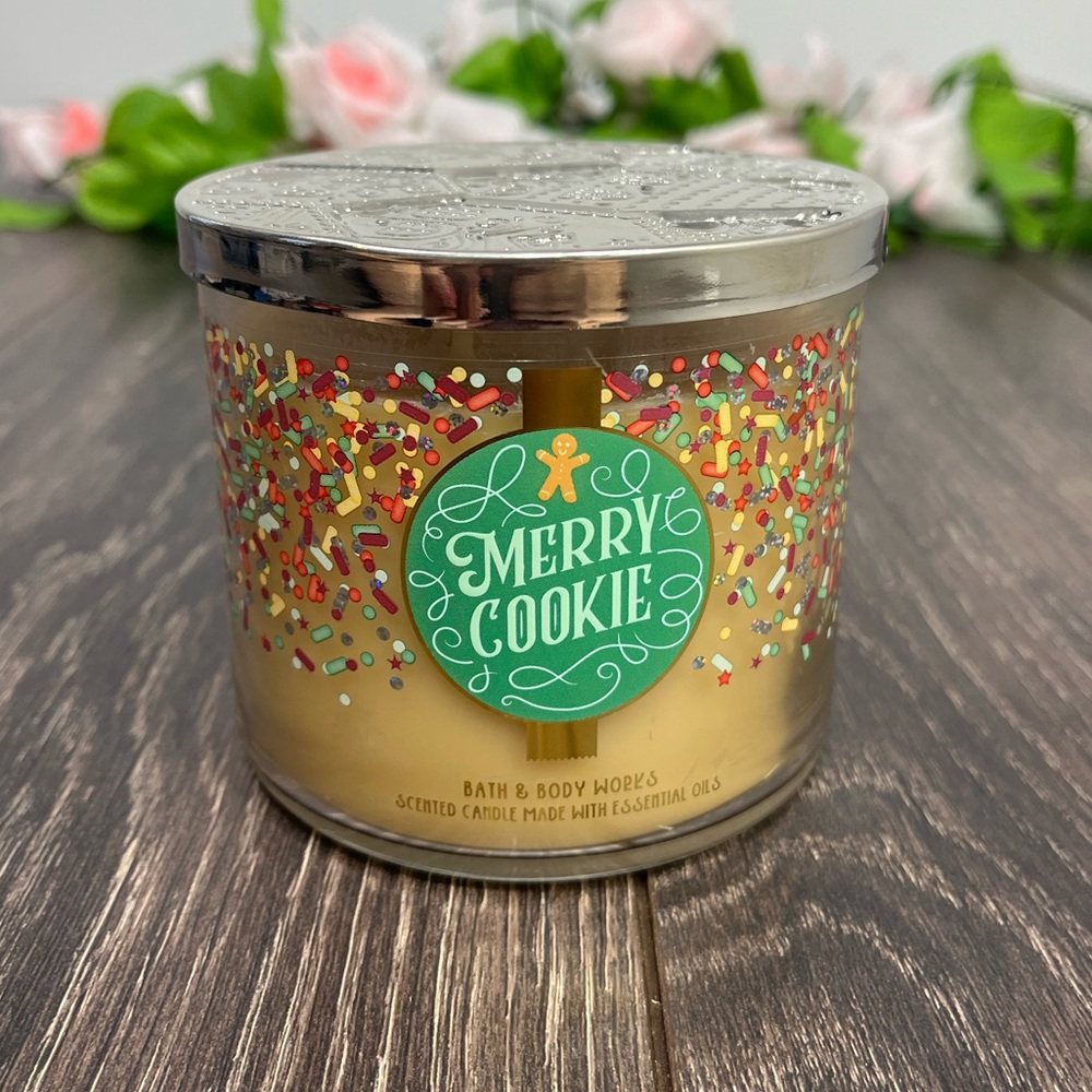 Merry Cookie Bath & Bodyworks 3 wick
